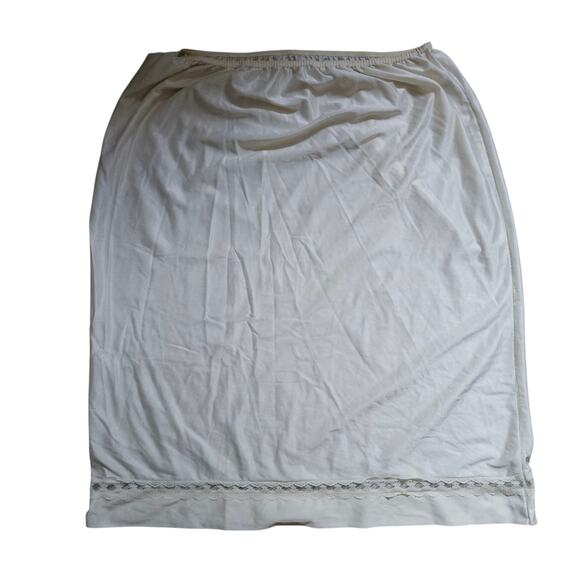 Vintage Half Slip Creme Eyelet Lace Lingerie Made in England 14" Waist - Picture 8 of 8